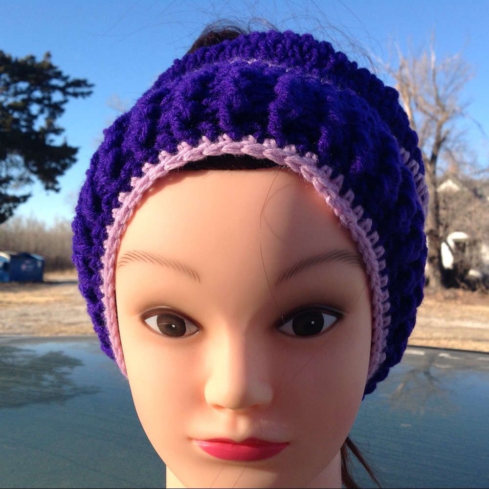 Crochet messy bun beanie.NWOT